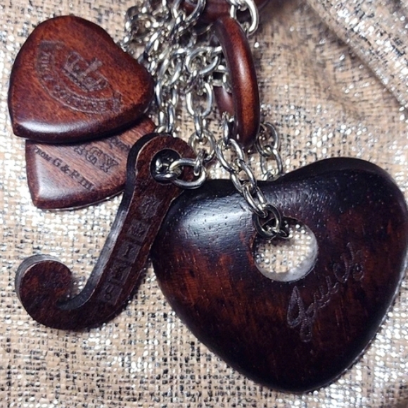 Juicy Couture Y2K Shimmering Linen Shoulder Bag with Wood Charms - Picture 2 of 16